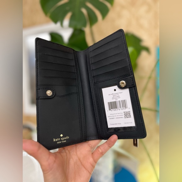 ‼️SOLD‼️♠️ kate spade ♠️ Large Bifold Wallet - Picture 2 of 4